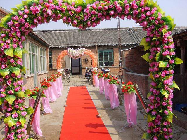 小伙跑到俄罗斯养猪8年还娶到00后大俄美女j9九游真人游戏第一平台和妻子离婚后河北(图4) 小伙跑到俄罗斯养猪8年还娶到00后大俄美女j9九游真人游戏第一平台和妻子离婚后河北(图4)